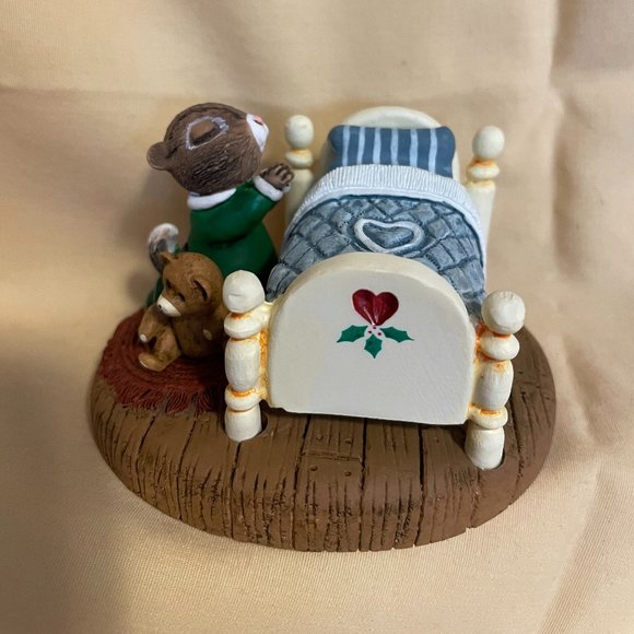 Chipmunk Praying Tender Touches Hallmark Figurine - Picture 2 of 8